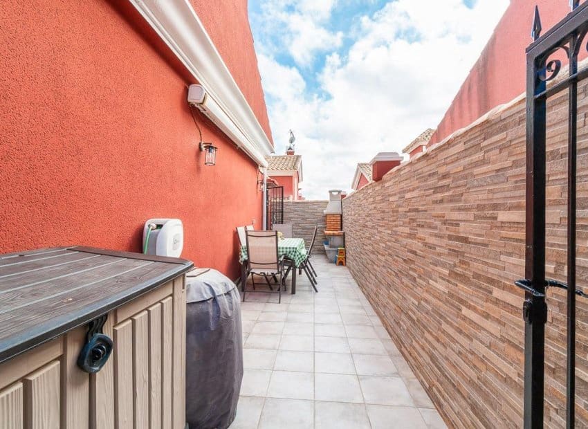 3 quarto Casa em Banda para venda em Orihuela Costa com piscina - 242 000 € (Ref: 9814633)