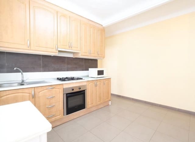 3 bedroom Apartment for sale in Centro - Muelle Pesquero, Torrevieja - € 165,000 (Ref: 9814637)