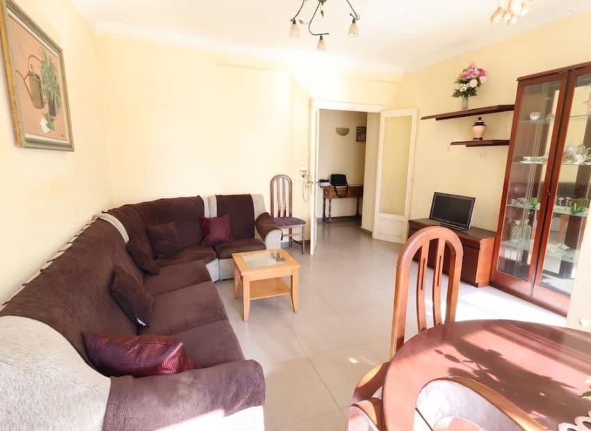 3 bedroom Apartment for sale in Torrevieja - € 165,000 (Ref: 9814637)