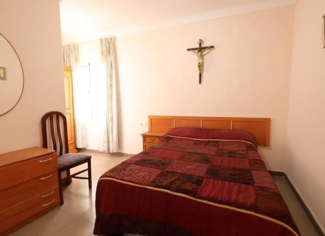 3 bedroom Apartment for sale in Centro - Muelle Pesquero, Torrevieja - € 165,000 (Ref: 9814637)