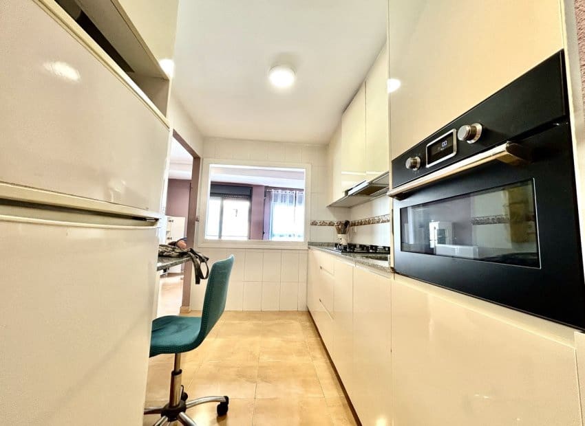 2 Zimmer Apartment zu verkaufen in Torrevieja - 149.000 € (Ref: 9814638)