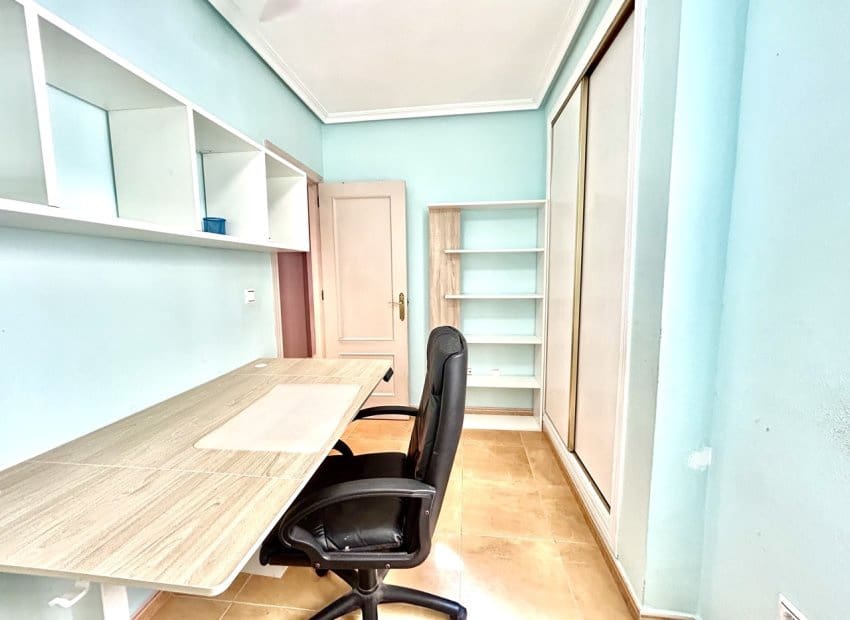 2 Zimmer Apartment zu verkaufen in Torrevieja - 149.000 € (Ref: 9814638)
