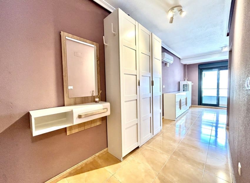 2 Zimmer Apartment zu verkaufen in Torrevieja - 149.000 € (Ref: 9814638)