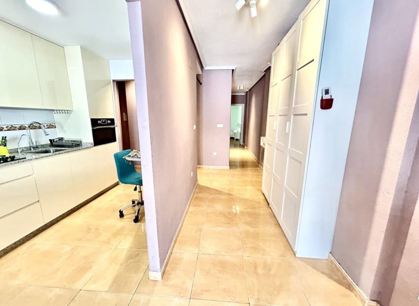 2 Zimmer Apartment zu verkaufen in Torrevieja - 149.000 € (Ref: 9814638)