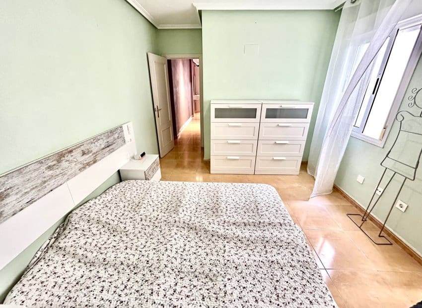 2 Zimmer Apartment zu verkaufen in Torrevieja - 149.000 € (Ref: 9814638)