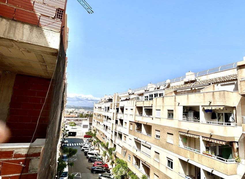 2 Zimmer Apartment zu verkaufen in Torrevieja - 149.000 € (Ref: 9814638)