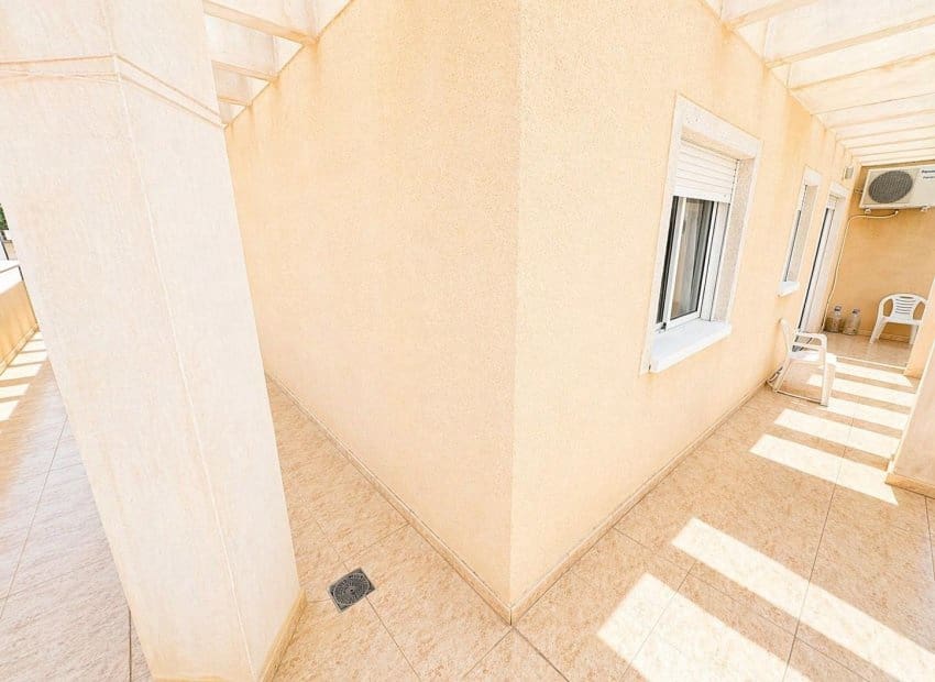 3 soveværelse Lejlighed til salg i Torrevieja med swimmingpool - € 175.000 (Ref: 9814641)