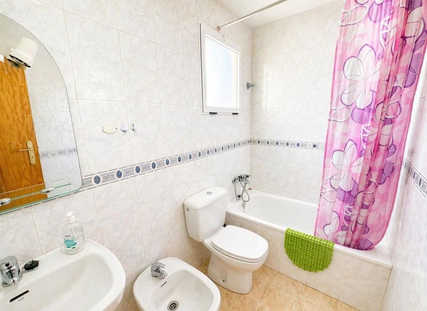 3 soveværelse Lejlighed til salg i Torrevieja med swimmingpool - € 175.000 (Ref: 9814641)
