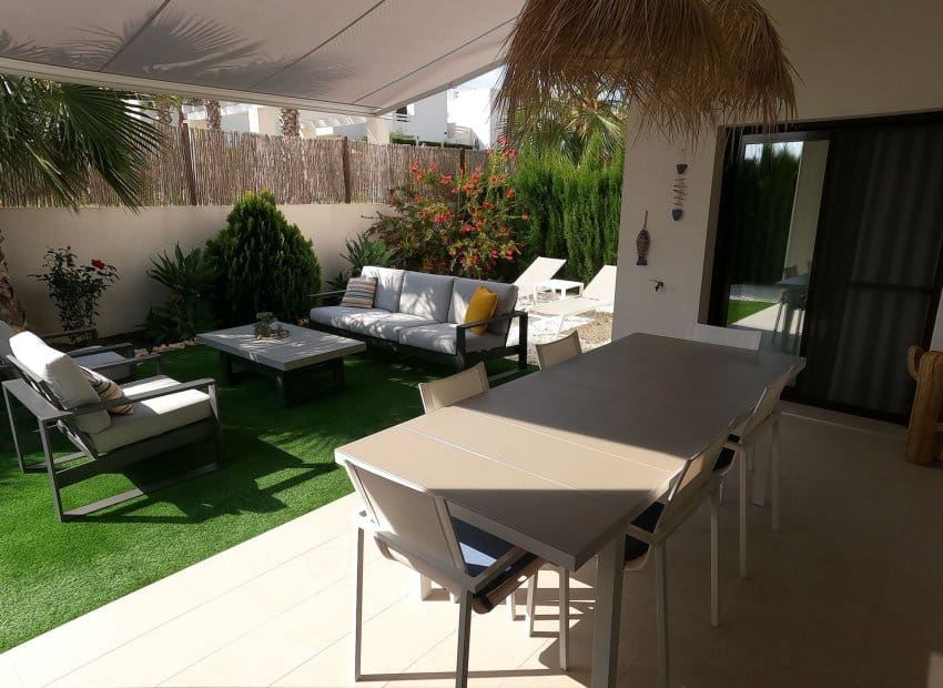 Apartamento de 2 habitaciones en Algorfa en venta con piscina - 267.500 € (Ref: 9814642)