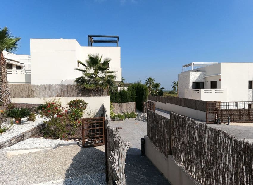 Apartamento de 2 habitaciones en Algorfa en venta con piscina - 267.500 € (Ref: 9814642)