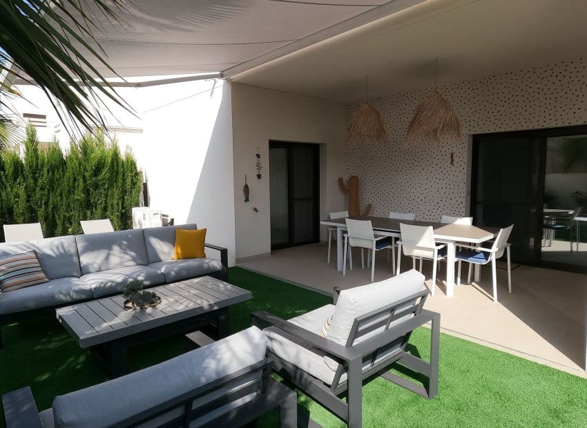 Apartamento de 2 habitaciones en Algorfa en venta con piscina - 267.500 € (Ref: 9814642)
