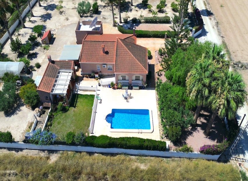 3 soverom Finca/Herregård til salgs i Daya Vieja med svømmebasseng - € 415 000 (Ref: 9814645)