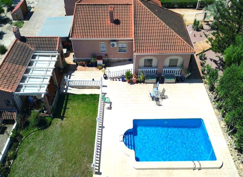 3 soverom Finca/Herregård til salgs i Daya Vieja med svømmebasseng - € 415 000 (Ref: 9814645)