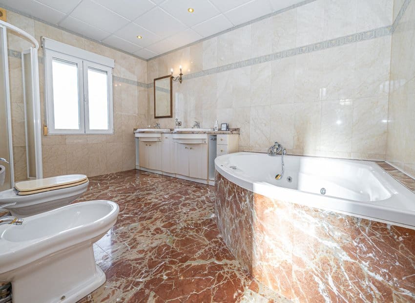 4 soveværelse Villa til salg i El Chaparral med swimmingpool - € 390.000 (Ref: 9815043)
