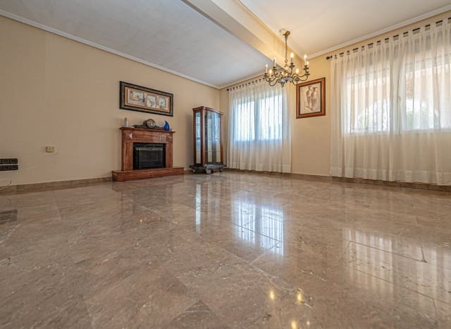 4 soveværelse Villa til salg i El Chaparral, Torrevieja med swimmingpool - € 390.000 (Ref: 9815043)