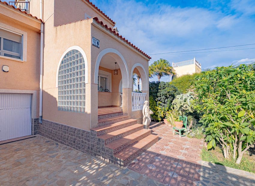 4 soveværelse Villa til salg i El Chaparral med swimmingpool - € 390.000 (Ref: 9815043)