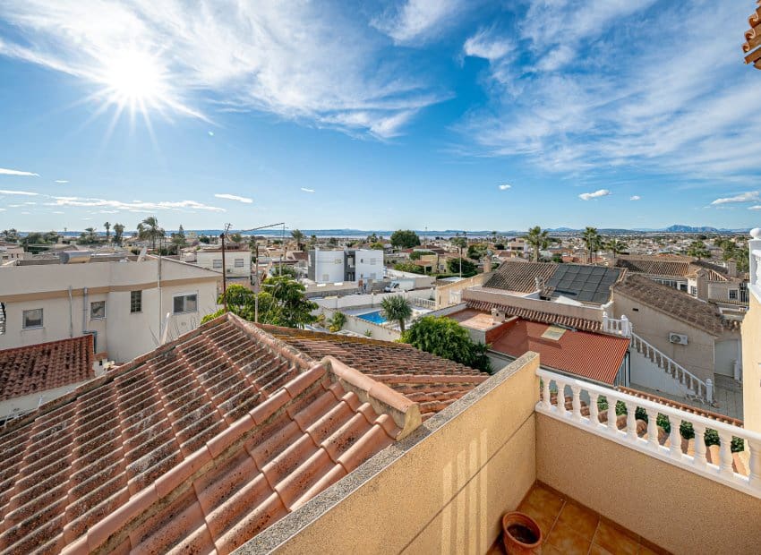 4 soveværelse Villa til salg i El Chaparral med swimmingpool - € 390.000 (Ref: 9815043)