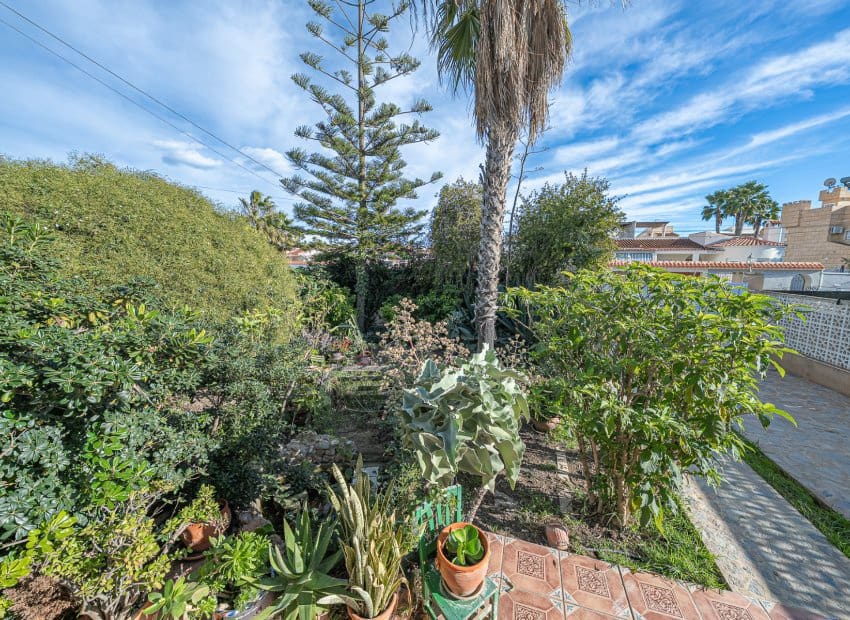 4 soveværelse Villa til salg i El Chaparral med swimmingpool - € 390.000 (Ref: 9815043)