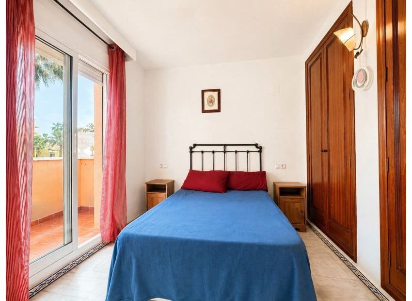 3 quarto Apartamento para venda em Torrevieja com piscina - 255 000 € (Ref: 9816631)