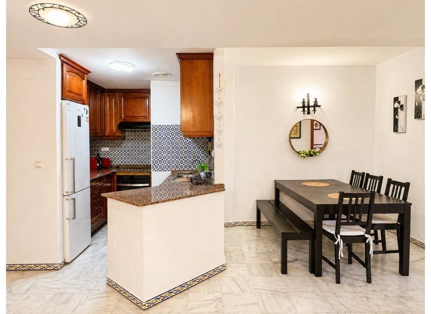 3 quarto Apartamento para venda em Torrevieja com piscina - 255 000 € (Ref: 9816631)