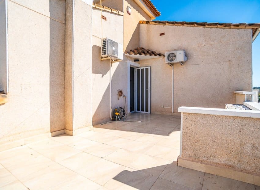 3 soveværelse Villa til salg i Algorfa med swimmingpool - € 229.500 (Ref: 9816632)