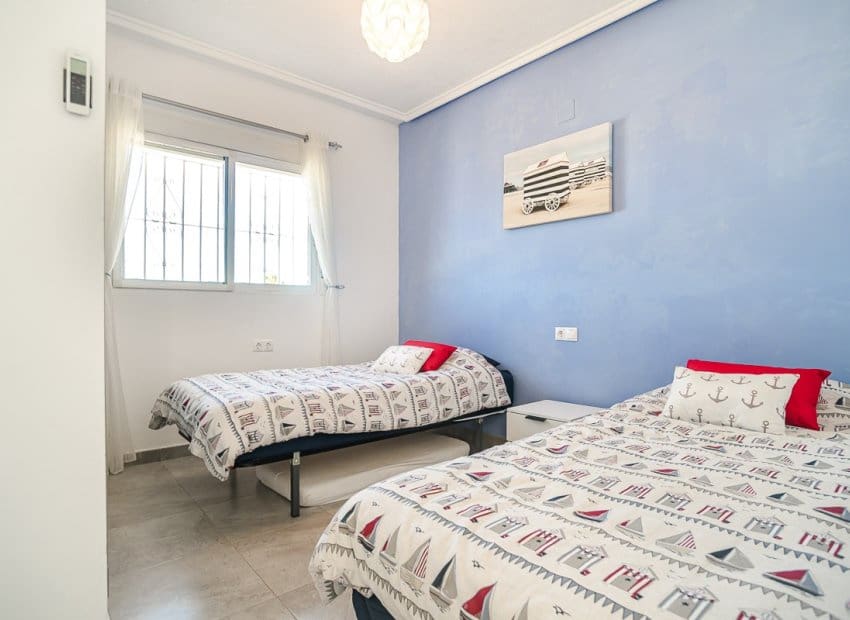 3 soveværelse Villa til salg i Algorfa med swimmingpool - € 229.500 (Ref: 9816632)