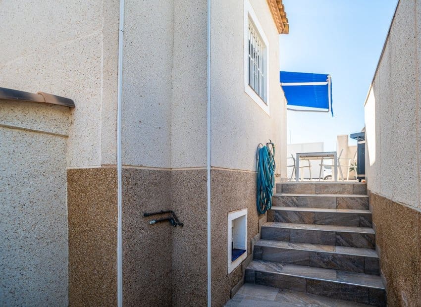 3 soveværelse Villa til salg i Algorfa med swimmingpool - € 229.500 (Ref: 9816632)