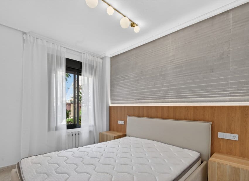 2 slaapkamer Appartement te koop in Campoamor met zwembad - € 249.000 (Ref: 9816634)