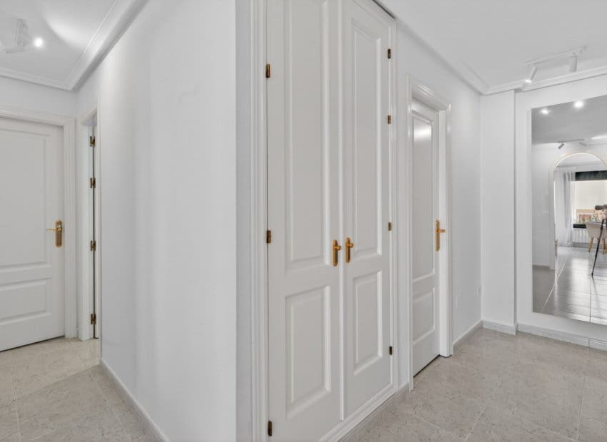 2 slaapkamer Appartement te koop in Campoamor met zwembad - € 249.000 (Ref: 9816634)