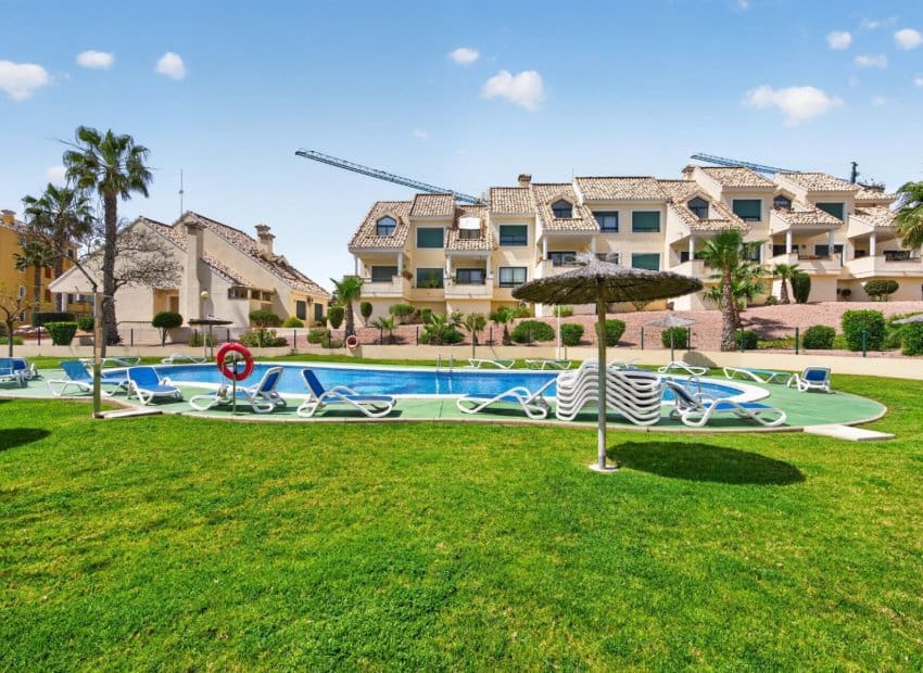 2 slaapkamer Appartement te koop in Campoamor met zwembad - € 249.000 (Ref: 9816634)