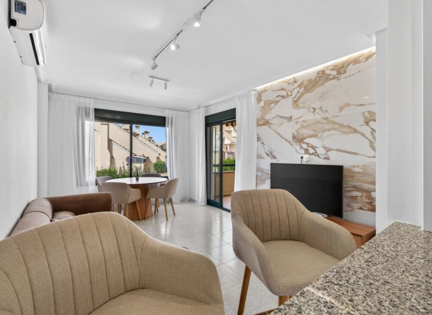 2 slaapkamer Appartement te koop in Campoamor met zwembad - € 249.000 (Ref: 9816634)