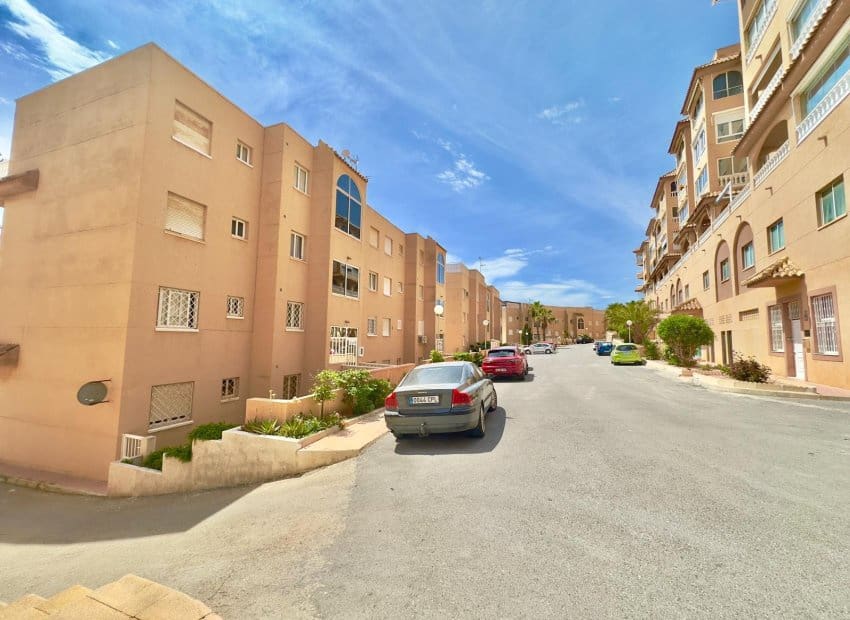 2 soverom Leilighet til salgs i Cabo Cervera med svømmebasseng - € 199 000 (Ref: 9820882)