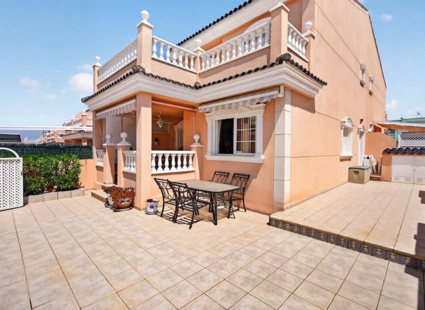 3 camera da letto Casa in vendita in Gran Alacant con piscina - 299.000 € (Rif: 9820883)