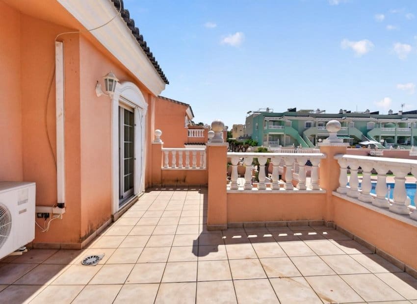 3 camera da letto Casa in vendita in Gran Alacant con piscina - 299.000 € (Rif: 9820883)