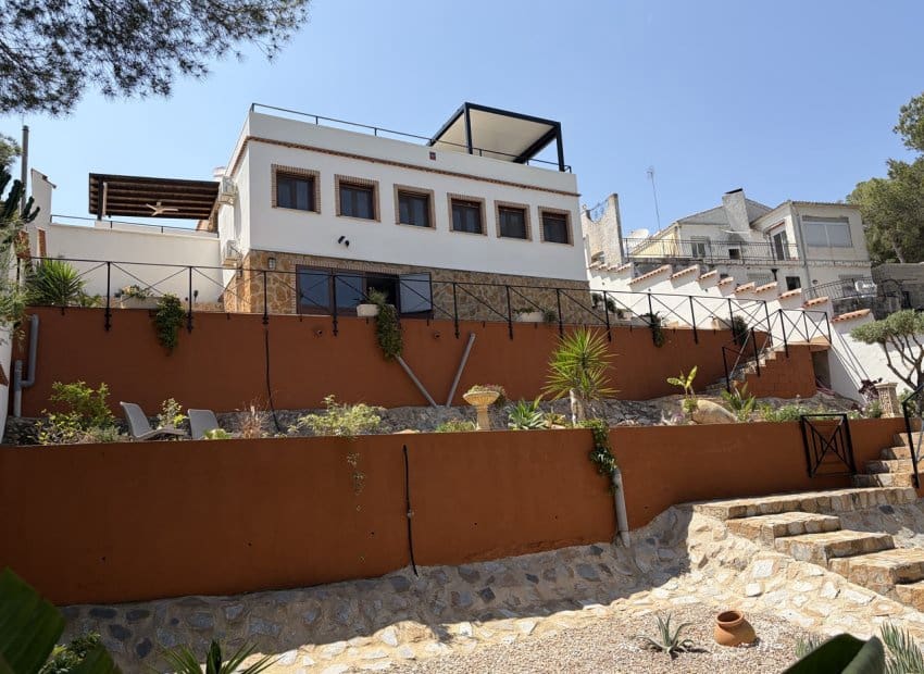 4 soveværelse Villa til salg i Pinar de Campoverde med swimmingpool - € 699.950 (Ref: 9840593)