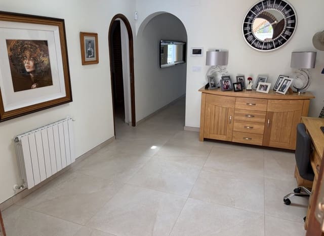 4 soveværelse Villa til salg i Pinar de Campoverde, Pilar de la Horadada med swimmingpool - € 699.950 (Ref: 9840593)