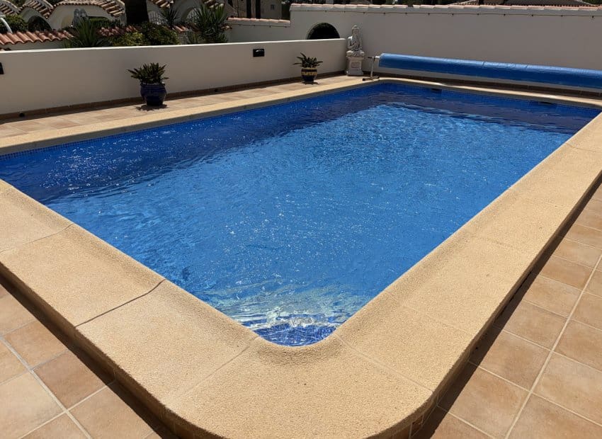 4 soveværelse Villa til salg i Pinar de Campoverde med swimmingpool - € 699.950 (Ref: 9840593)