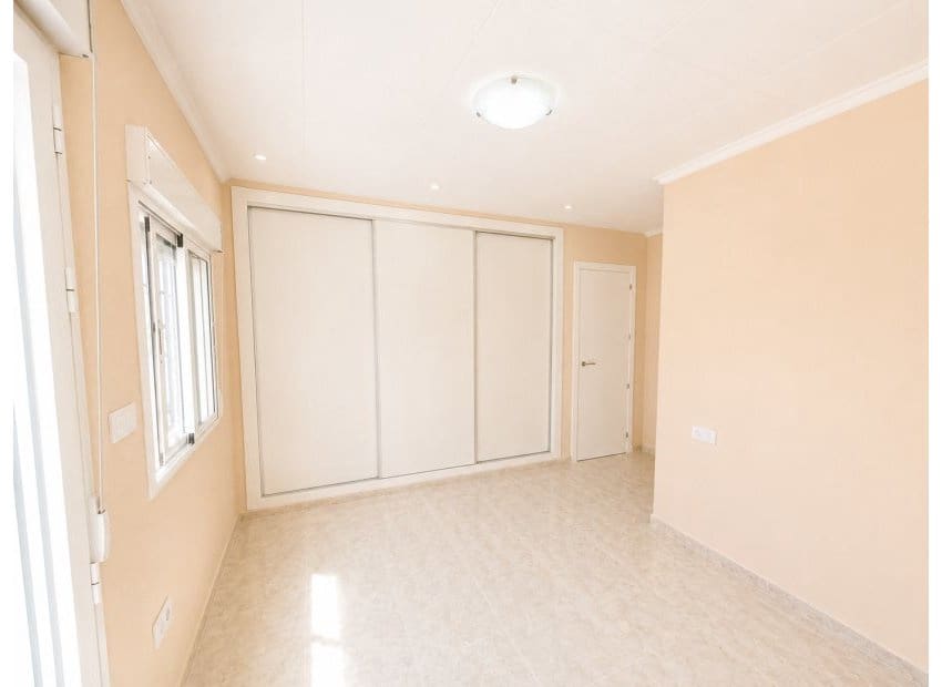 1 bedroom Apartment for sale in San Fulgencio - € 129,000 (Ref: 9840594)