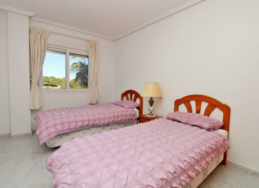 3 slaapkamer Appartement te koop in Orihuela Costa met zwembad - € 195.000 (Ref: 9840595)