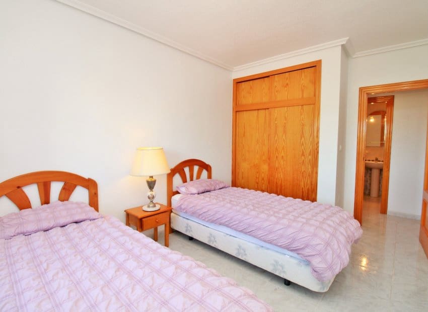 3 slaapkamer Appartement te koop in Orihuela Costa met zwembad - € 195.000 (Ref: 9840595)