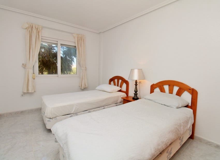 3 slaapkamer Appartement te koop in Orihuela Costa met zwembad - € 195.000 (Ref: 9840595)