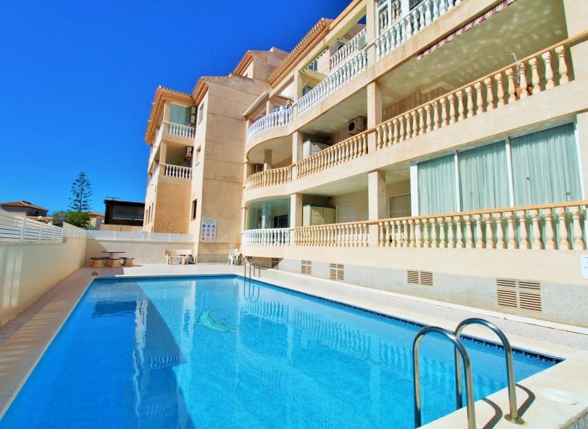 3 slaapkamer Appartement te koop in Orihuela Costa met zwembad - € 195.000 (Ref: 9840595)