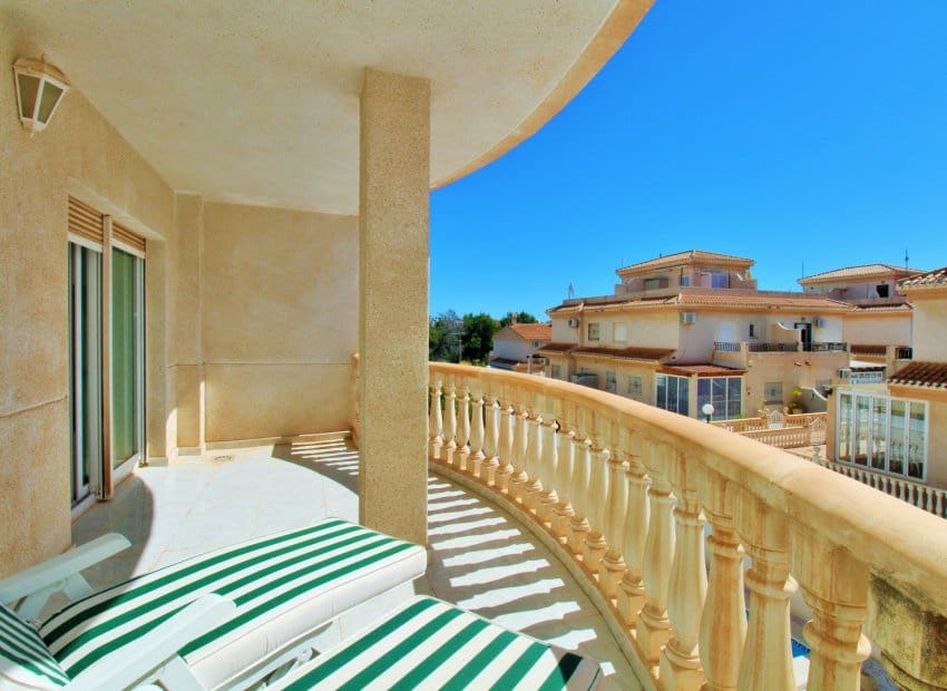 3 slaapkamer Appartement te koop in Orihuela Costa met zwembad - € 195.000 (Ref: 9840595)