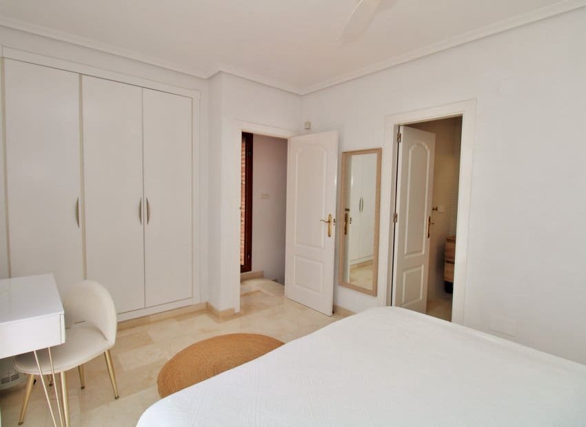 3 sypialnia Dom na sprzedaż w Villamartin z basenem - 269 500 € (Ref: 9840596)