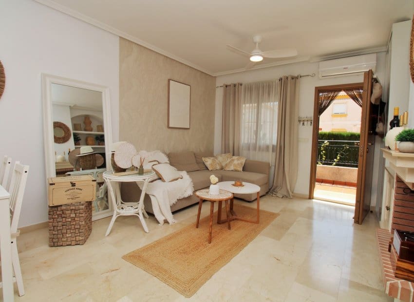 3 sypialnia Dom na sprzedaż w Villamartin z basenem - 269 500 € (Ref: 9840596)