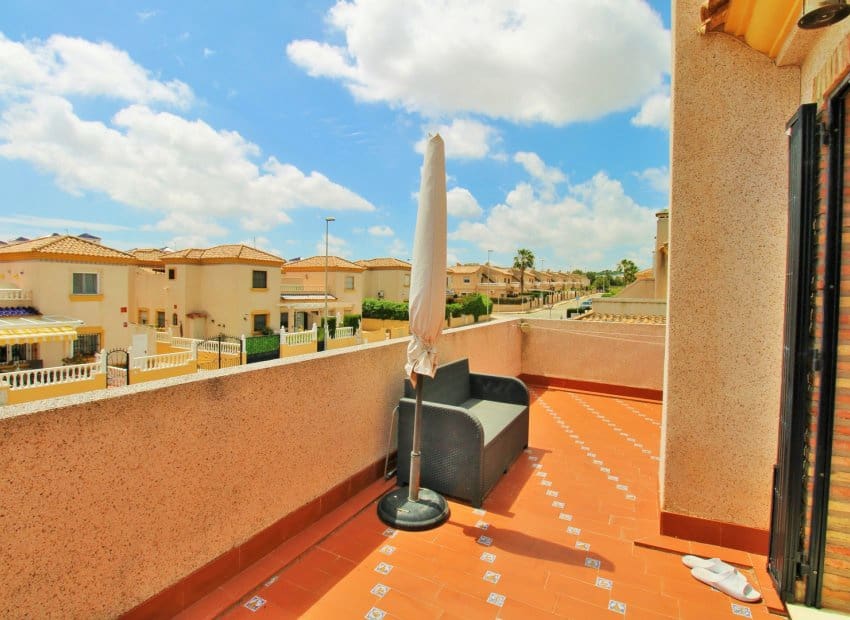 3 sypialnia Dom na sprzedaż w Villamartin z basenem - 269 500 € (Ref: 9840596)