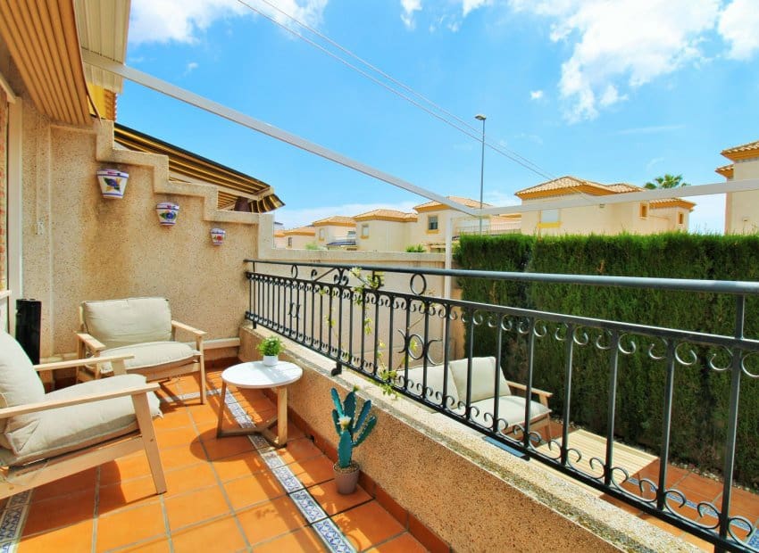 3 sypialnia Dom na sprzedaż w Villamartin z basenem - 269 500 € (Ref: 9840596)
