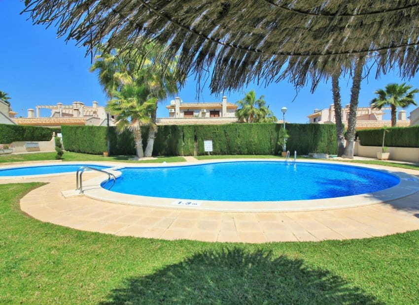 3 sypialnia Dom na sprzedaż w Villamartin z basenem - 269 500 € (Ref: 9840596)