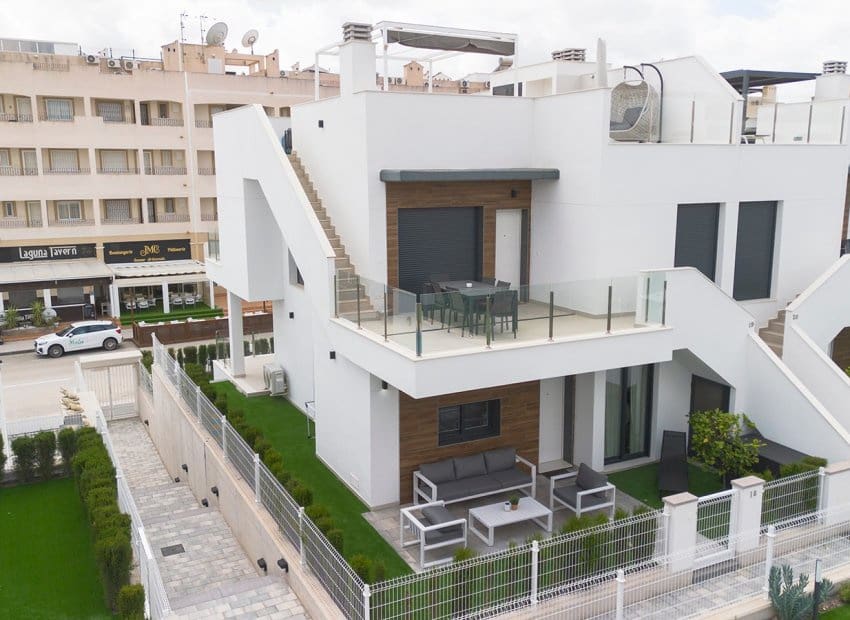 2 bedroom Apartment for sale in Vistabella - € 284,900 (Ref: 9840598)