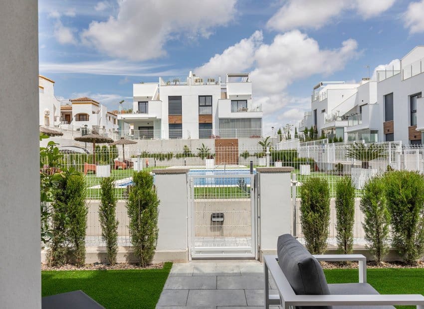 2 bedroom Apartment for sale in Vistabella - € 284,900 (Ref: 9840598)